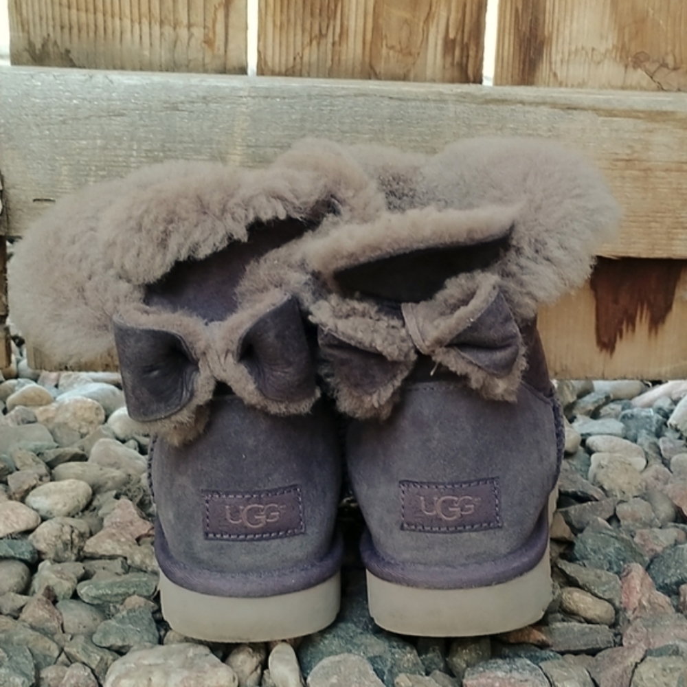UGG Naveah suede leather shearling lined bow boots women's sz 8 - Picture 9 of 14